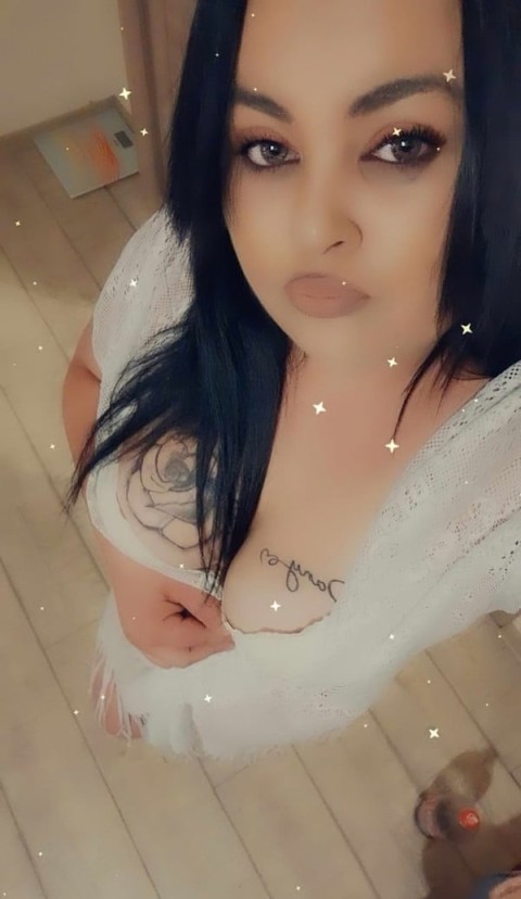 Escortă 150 cm Brunetă Tatuată în Cantemir