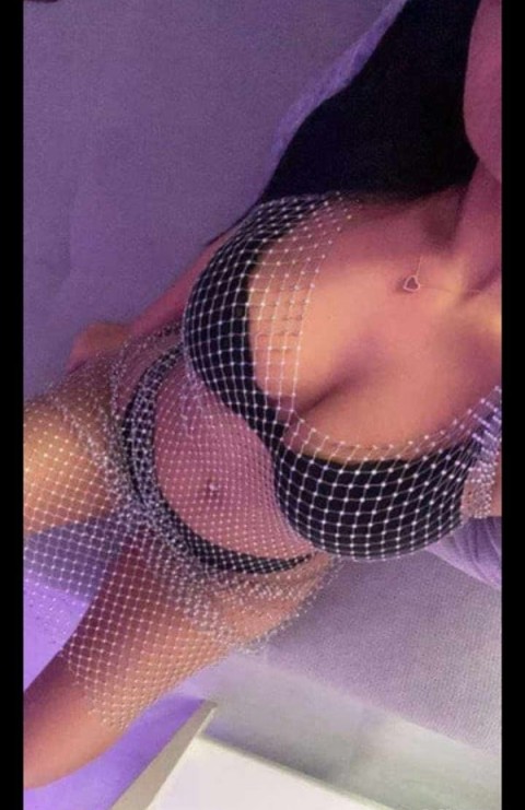 Escortă 140 cm – Experiență Unică în Iași