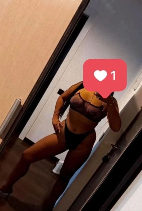 Escortă Filipineză Tânără în Miercurea Ciuc · escortă 70 ani