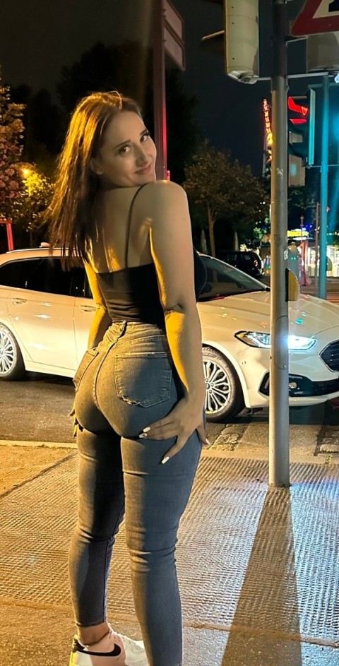 Escortă Masaj Erotic în Mamaia Nord