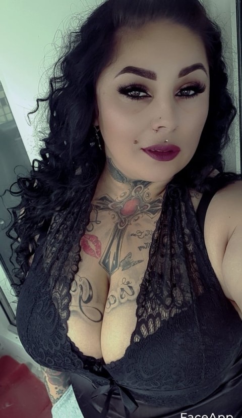 Escortă Show Web în Târgoviște