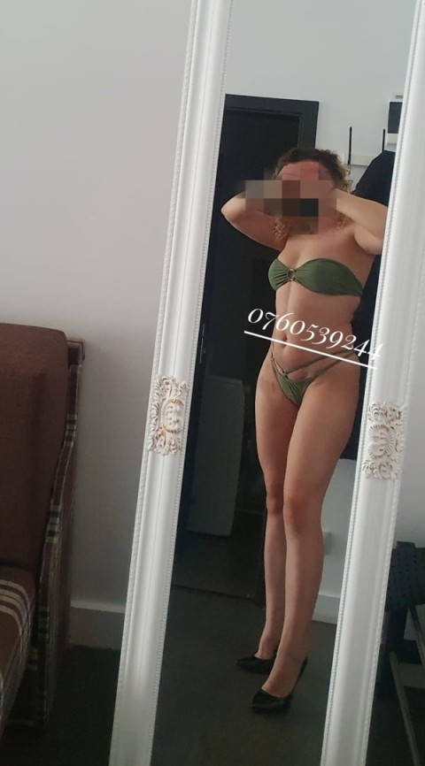 Escortă Voluptuoasă Disponibilă în Bacău