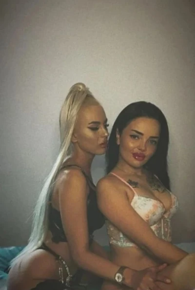 Latina Seducătoare din Pitești · latină