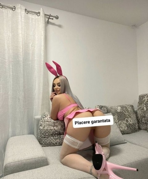 Întâlnire cu o escortă voluptuoasă în Bacău